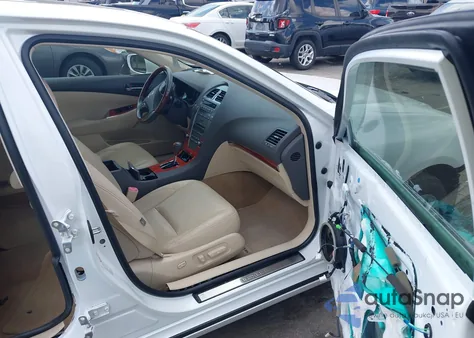 2011 Lexus Es 350 z USA, uszkodzony, nr VIN JTHBK1EG3B2460287